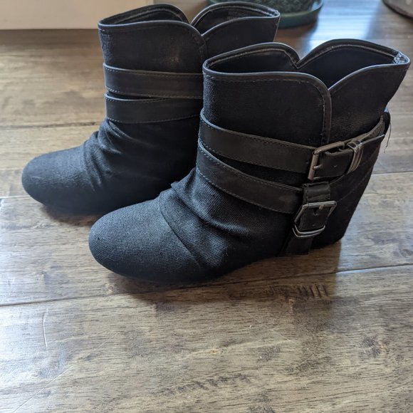 2 pairs Aldo wedge ankle boots - Picture 4 of 4